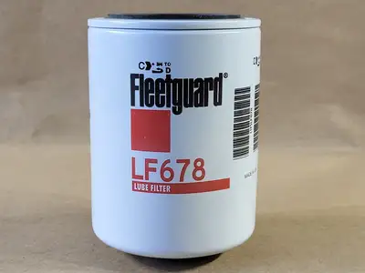 USED FLEETGUARD LF678