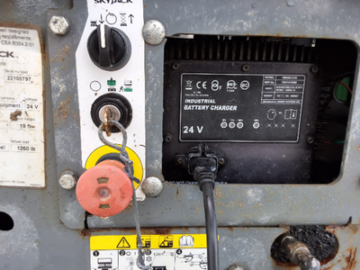 USED 2016 Skyjack SJ3219