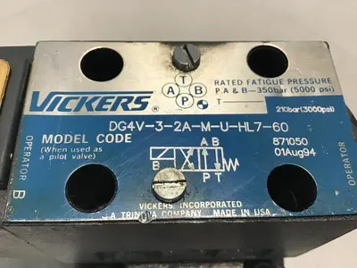 USED VICKERS DG4V-3-2A-M-U-HL7-60