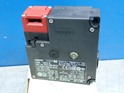 NEW OMRON D4NL1DFAB