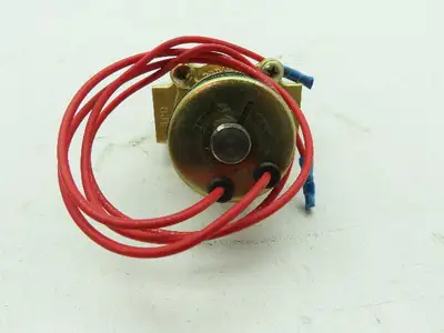 Skinner Honeywell LC2LA4150 Solenoid Valve  5-150 PSI 3/8" NPT