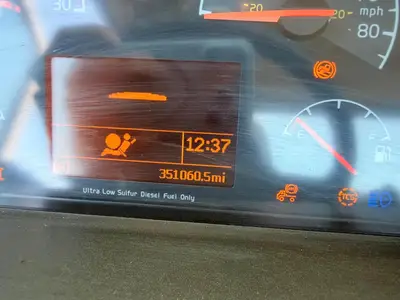Used 2011 VOLVO VNL64T300 Conventional trucks California US | Ben Kaplan Equipment #1250886
