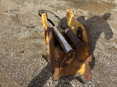 Used 2014 CATERPILLAR CB LINKAGE Misc Construction Attachements Tennessee US | Moore Equipment #1517387
