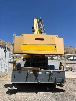 USED 2006 GROVE RT600E