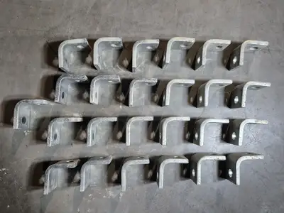 5/8" Hole L-Bracket (Box of 21)