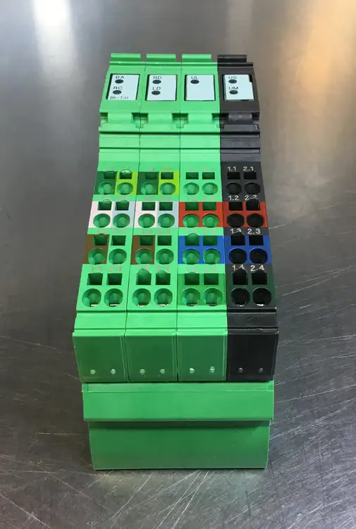 Used Phoenix Contact IBS IL 24 BK-T PLC Input & Output | Palmetto Automation #1153660