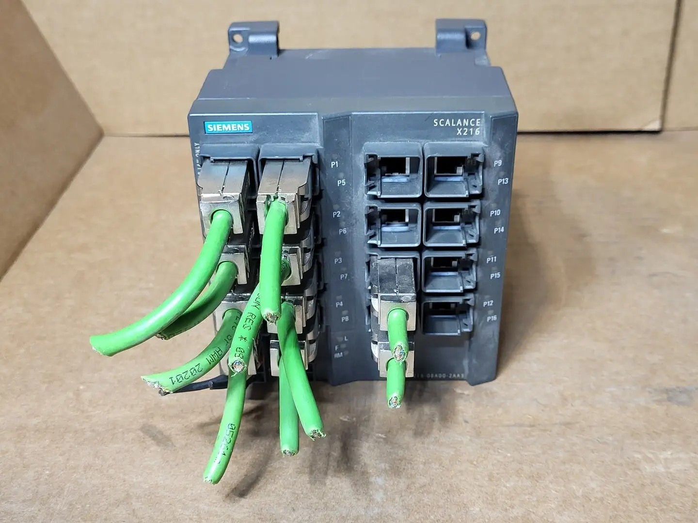 USED SIEMENS 6GK5216-0BA00-2AA3