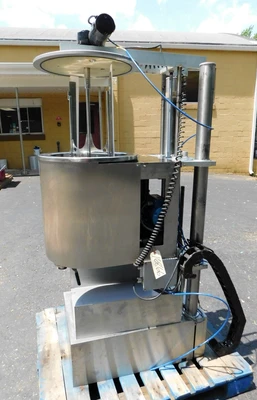 USED VE TRA CO MIXING TANK 15 GALLONS