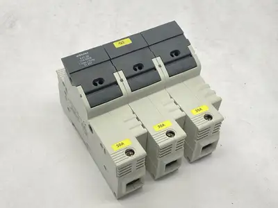 Used Wohner Fuse Holder Class J 3-Pole 30A 600V w/ 3x Bussmann LPJ-30SP Fuses Fuse Accessories Michigan US | Maverick Industrial Sales #1398722