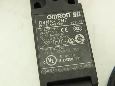 Omron D4NS-2BF Safety Door Switch 3A 240VAC/0.27A 250VDC Lot of 11