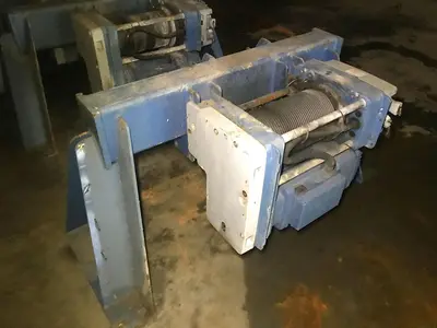 USED DEMAG 2 HOISTS AND 2 SIDE SUPPORTS