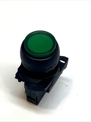 USED ALLEN-BRADLEY GREEN 22MM MOMENTARY PUSH BUTTON W/ 800F-N3G 24V LED