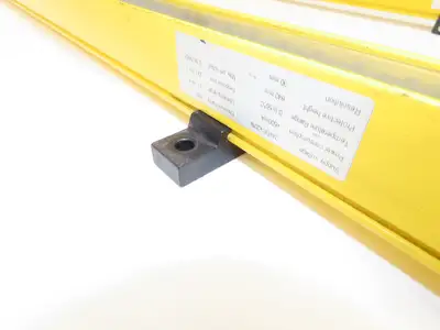 A-B GuardShield 445L-P4S0840YD Light Curtain Transmitter/Receiver Set 840mm