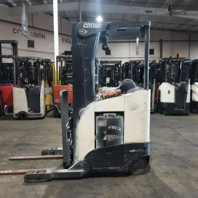 USED 2016 CROWN RR5725-45