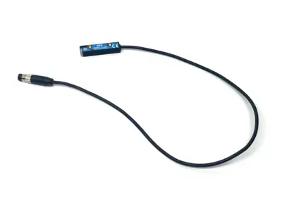 USED SICK RECTANGULAR INDUCTIVE PROXIMITY SENSOR 1099989