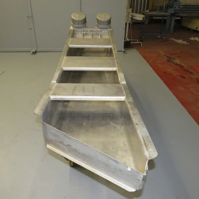 Sinex 400mm x 2900mm Conveyor Vibrating | Perry Equipment (7)