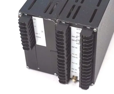USED HONEYWELL 031020-B0-000-0-0E00-0W CONTROLLER 031020B000000E000W