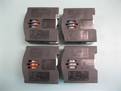 Lot of (4) Buss JNT60060 Finger Safe 35-60A 600 VAC Fuse Holder w Fuses H19