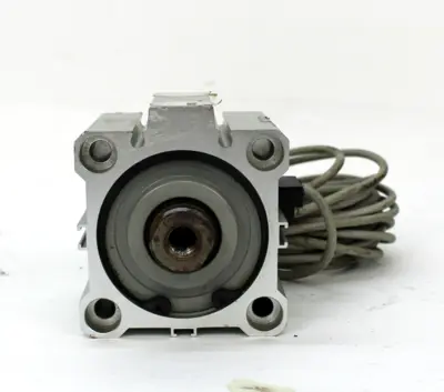USED SMC CDQ2B50-25D-A73