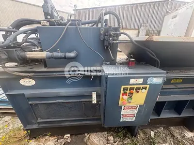 USED 2003 CRAM-A-LOT HX-60 HORIZONTAL WITH FLARED HAND FEED HOPPER