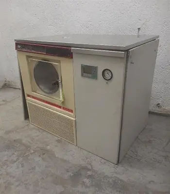 Virtis model FM 12XL Lyophilizer
