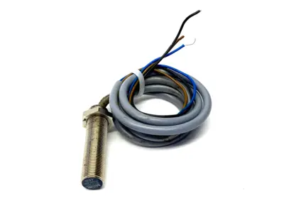 Used Balluff Inductive Proximity Sensor BES0001 MISSING HEX NUT Proximity Sensors Michigan US | Maverick Industrial Sales #1389769