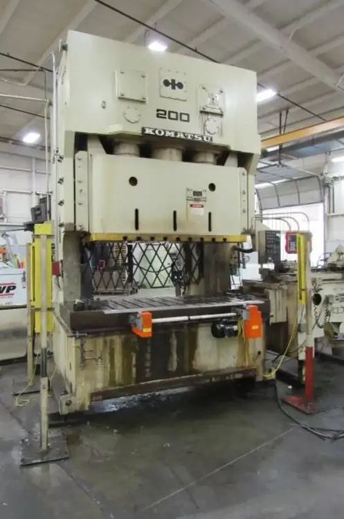 Used KOMATSU 220 TON 2 POINT GAP FRAME PRESS Gap Frame (OBS) Presses Tennessee US | Timco, Inc. #1182172