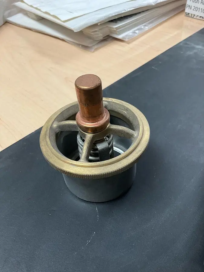 Cummins Thermostat PN: 4065566