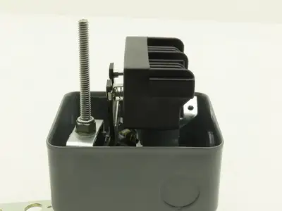 Telemecanique 9036GG2H Float Switch w/ Arm 5 HP 115-575 VAC 1 Or 3 Ph Series C