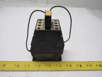 Siemens 3TH8280-0A AC 600V  Contactor 220V Coil 8 N.O. Contacts