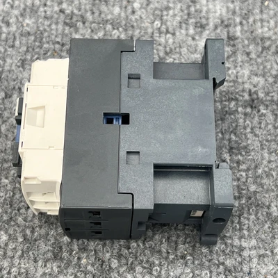 Used Schneider Electric LC1D09BD PLC Contactors California US | Davliegogo LLC #1706575
