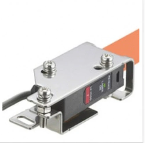 Keyence LV-B102 Digital Laser Sensor, Mounting Bracket for Landscape Orientation [New]