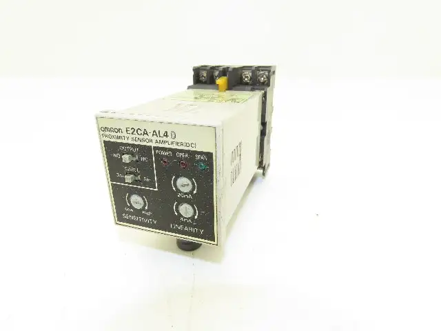 Omron E2CA-AL4D Proximity Sensor Amplifier Socket Base