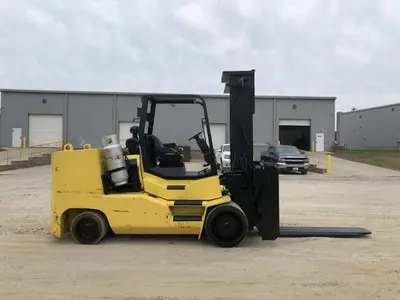 USED 2005 HOIST F400