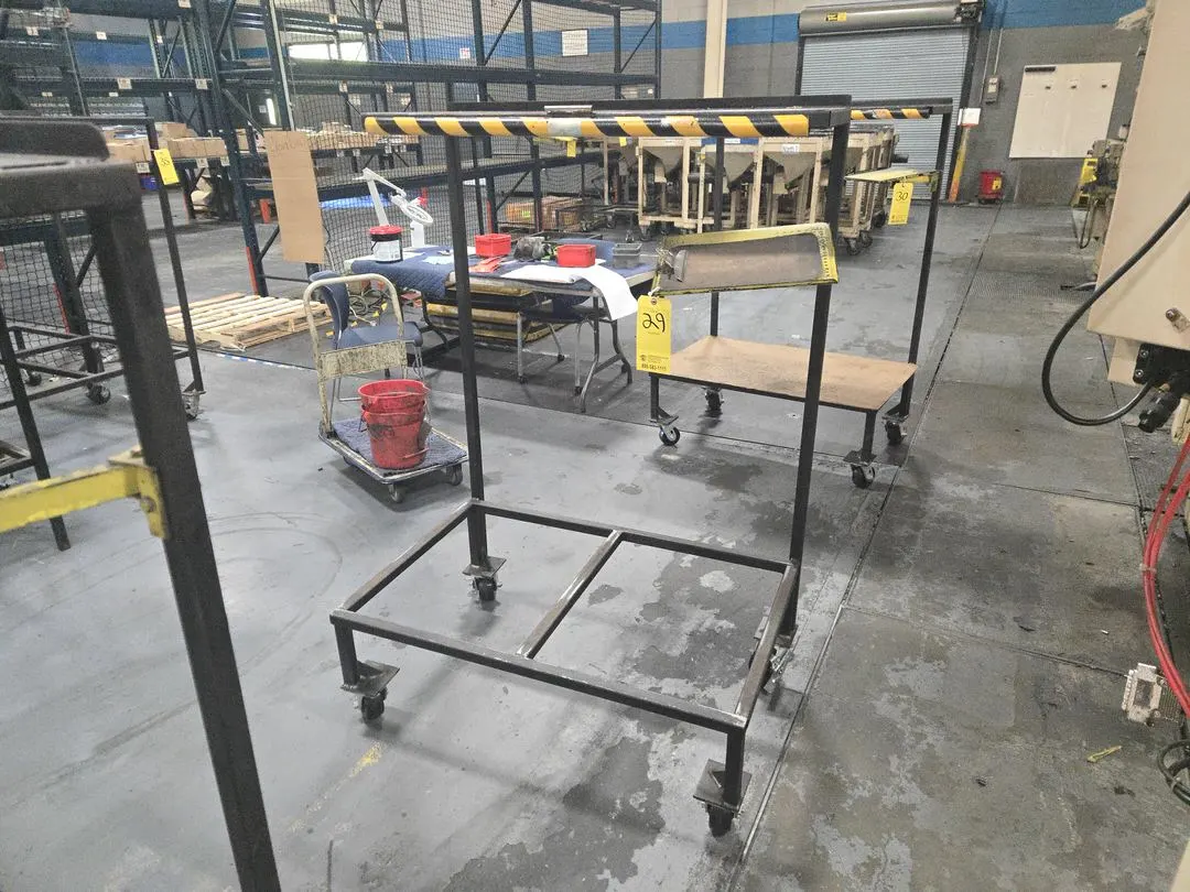 (1)Rolling Pallet Stand