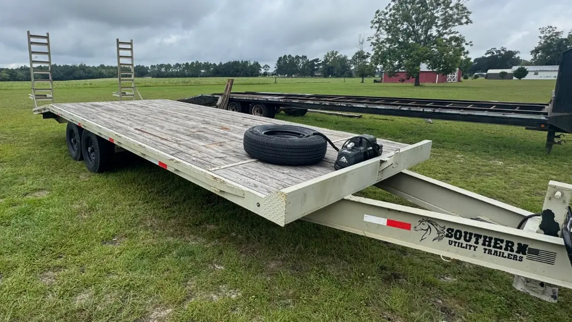 USED 2023 Southern Utility Trailers 824-14K