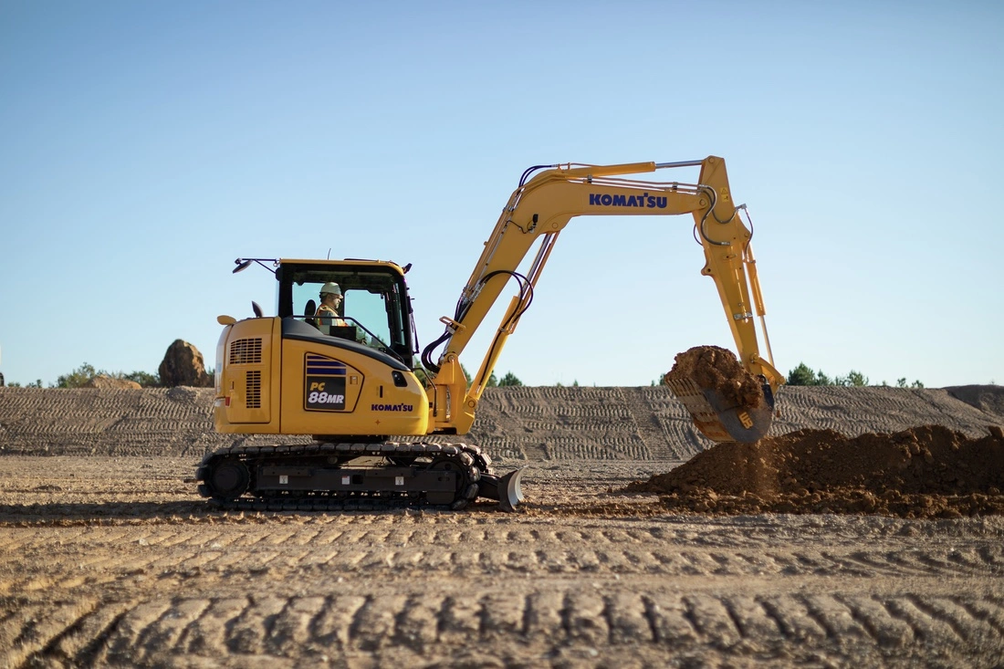 USED 2022 Komatsu PC88MR-11