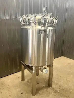 Used 250 Gallon Tank (Reactor), 316 Stainless Steel, Full Vacuum, With Agitator