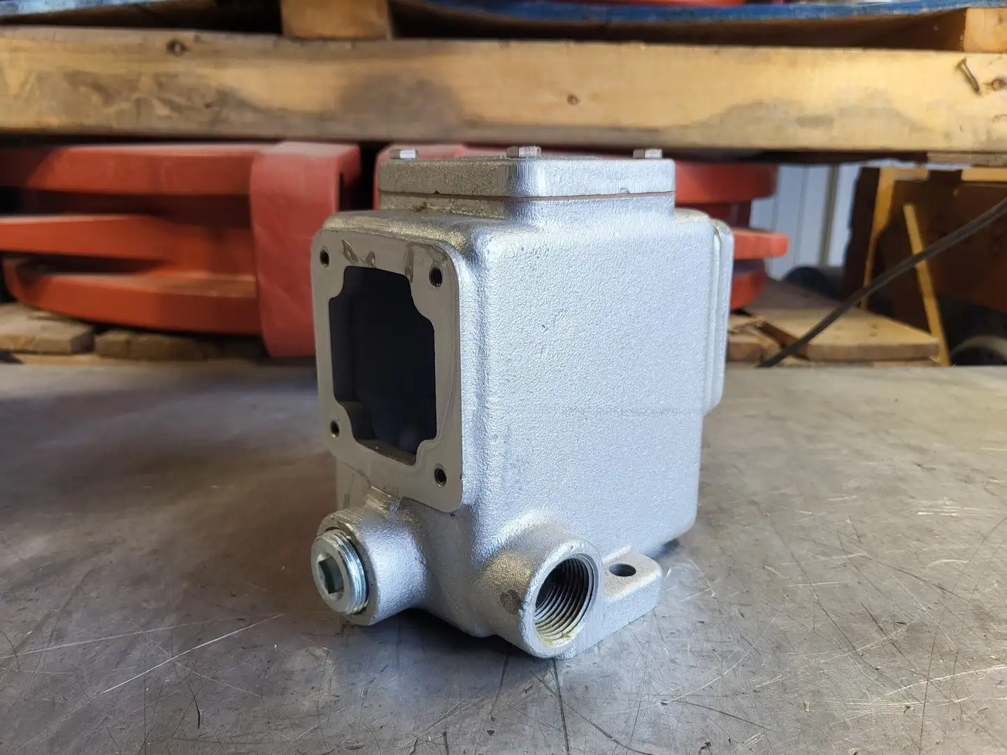 New | in-Stock CROUSE-HINDS AFU03330 Switchgears British Columbia CA | Lenmark #242025