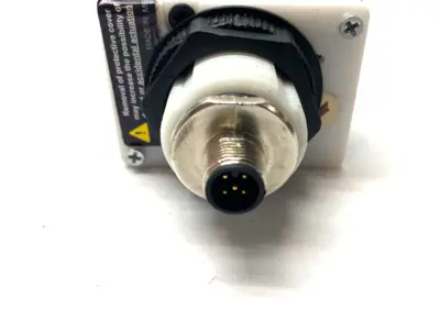 USED BANNER ENGINEERING VERIFICATION TOUCH BUTTON 2-COLOR 75937