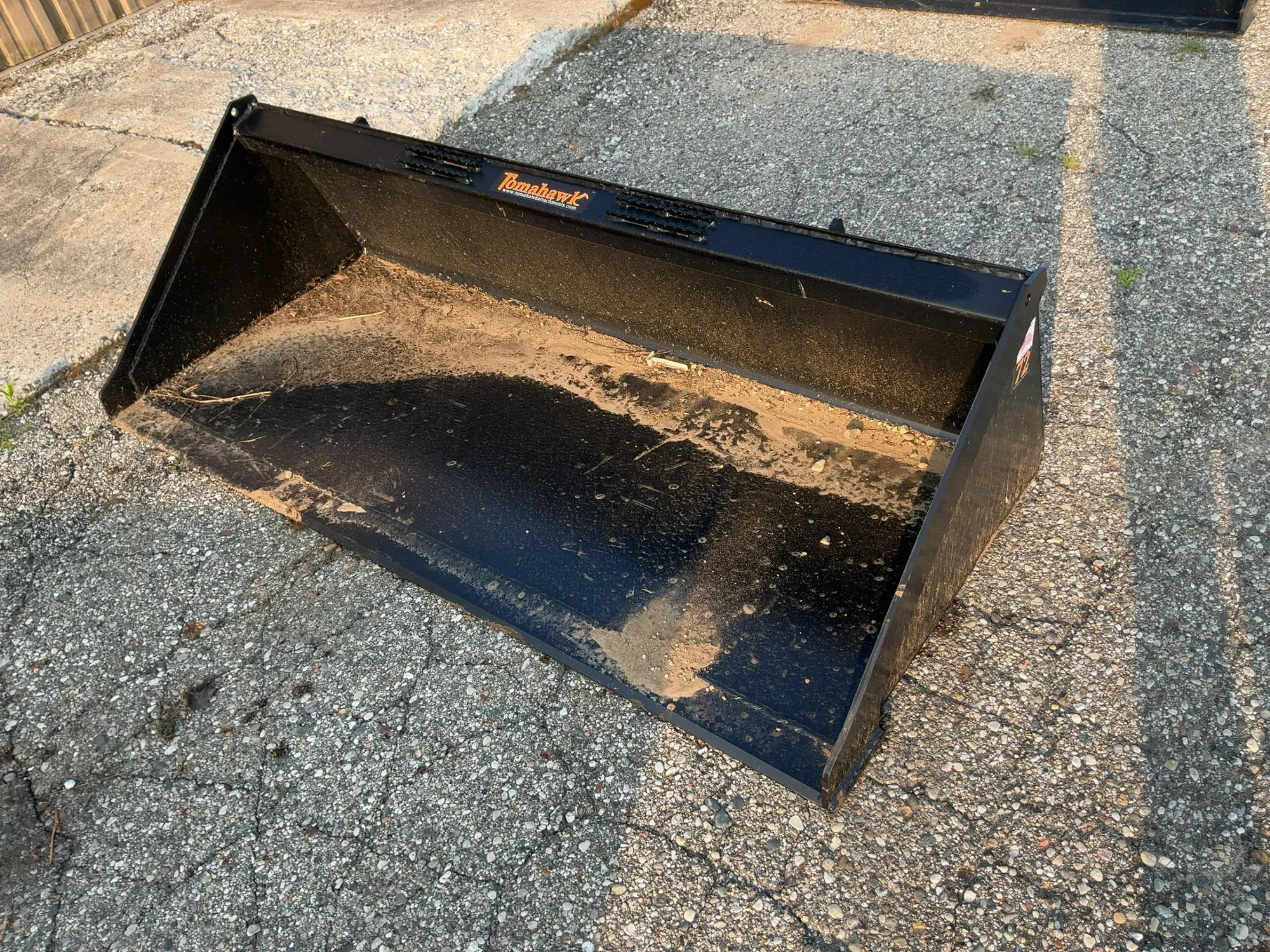 Used _UNKNOWN_ _UNKNOWN_ Skid Steer Buckets Michigan US | Miedema Asset Management Group #1320042