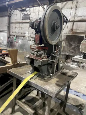 USED BENCHMASTER