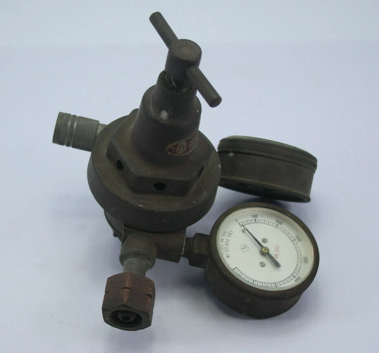 Used Natinal Cylinder Gas Company G17S Air Pressure Regulators California US | Davliegogo LLC #1705760