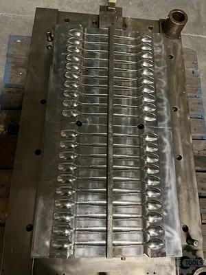 USED 2013 HUSKY CUTLERY MOLDS