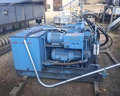 Press, Platen, Hydraulic, 300-Ton, 36” x 26” surface, 3000 PSI #S745387