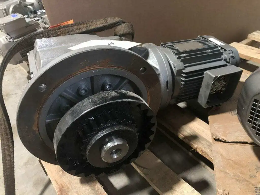 Sew-Eurodrive KF77DRE90L4/DH 2HP Gear Drive/Speed Reducer 15RPM 113.58:1 3PH