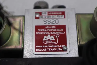 NEW AAA PRODUCTS SS20 SOLENOID VALVE 1/4" NPT 2 WAY NC 120V 50/60Hz #HS-13