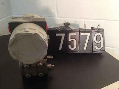 Moore 340D1AS12B5NN13 XTC Transmitter-Controller