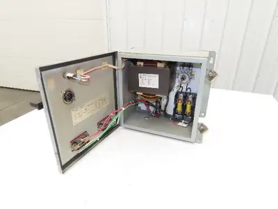 Daykin GPFS-15 Z124 Stepdown Transformer Disconnect 3kVA 1Ph HV 480V LV 120V