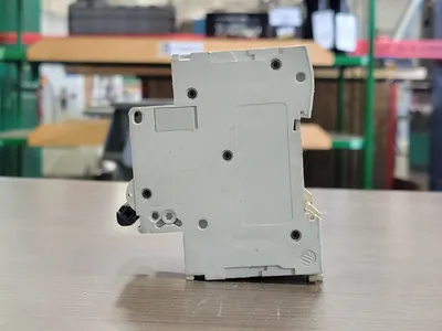 Used MERLIN GERIN C60N Switchgears British Columbia CA | Lenmark #242690